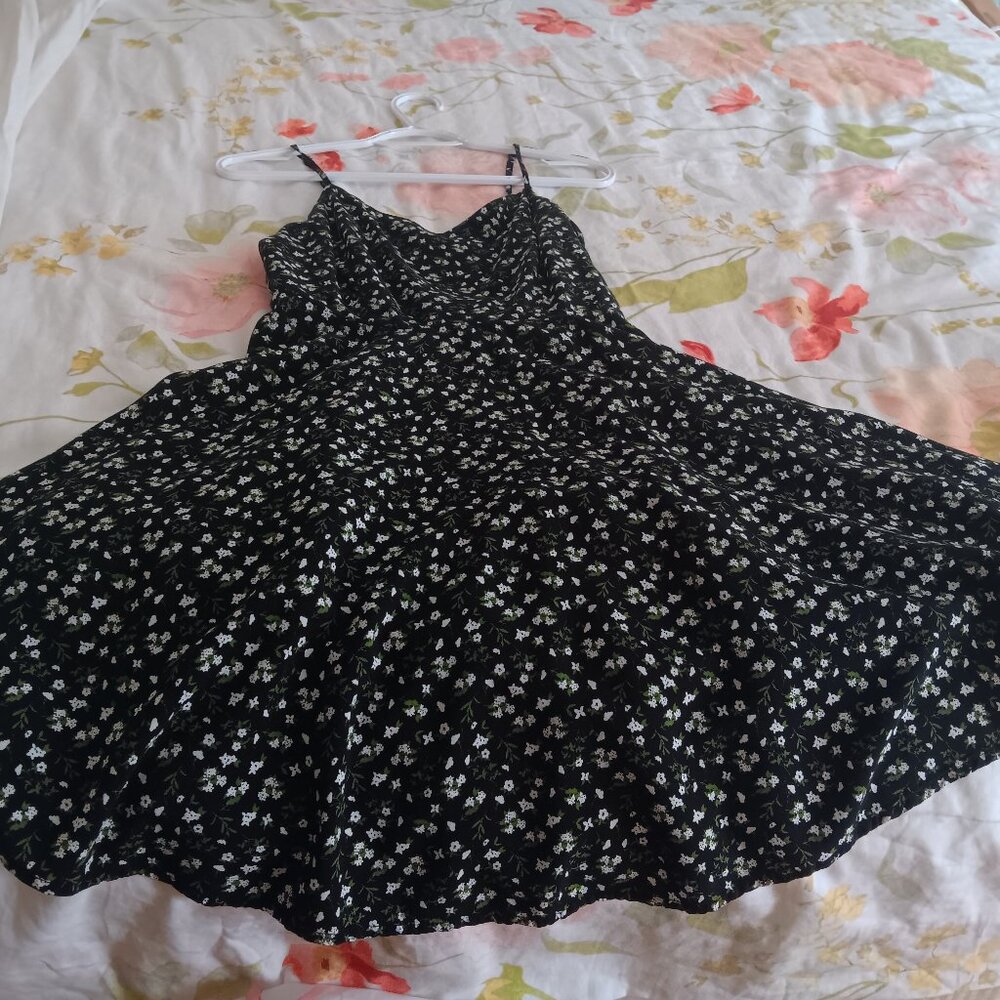 Black Floral Print Women's Dress Size Medium/Small